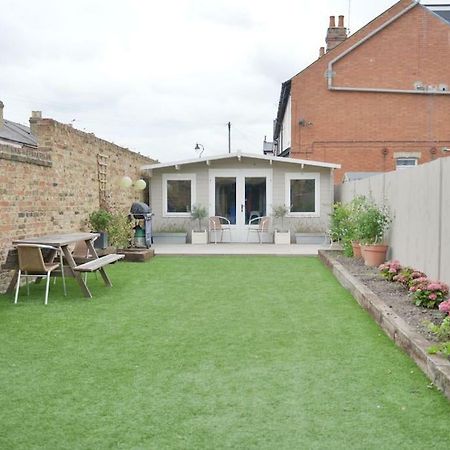 Summer House Hotell Thames Ditton Eksteriør bilde